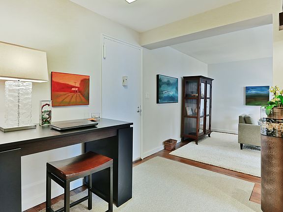 2nd image of 222 Martling Ave APT 3B