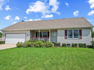 1233 Loren Dr, Dekalb, IL 60115