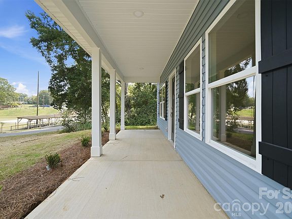 4th image of 101 Swink St SW