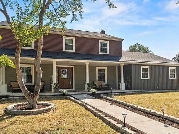 2nd image of 3112 Arrowwood Dr