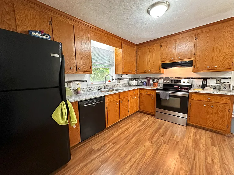 700 Rife Rd #8L — Photo 3