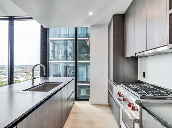 610 Davis St #2205, Austin, TX 78701