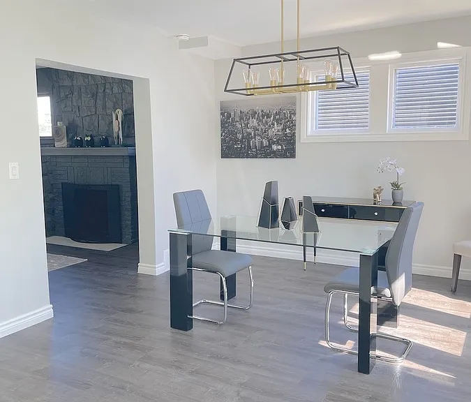 1677 Victoria Ave — Photo 8