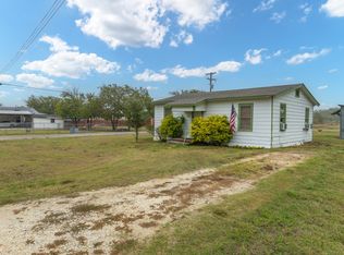 108 N Heflin St, Frost, TX 76641