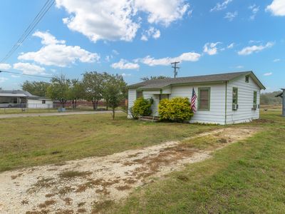 108 N Heflin St, Frost, TX, 76641