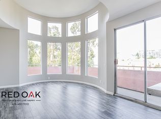 6700 Franklin Pl #401, Los Angeles, CA 90028