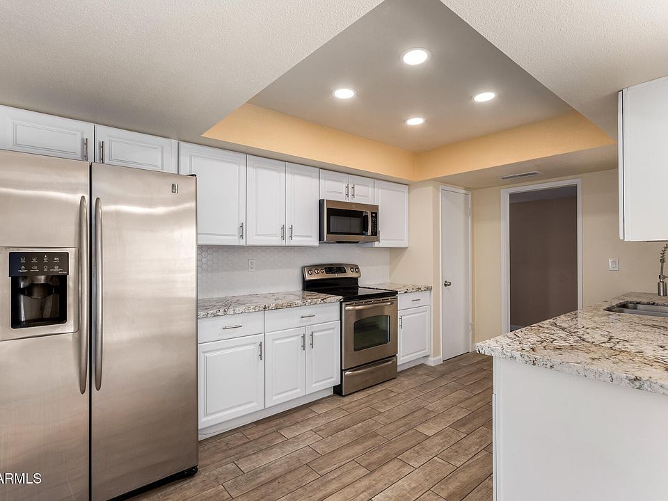 1st image of 10104 W KINGSWOOD Circle