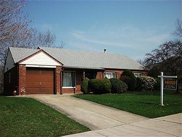 1st image of 611 Willow Dr