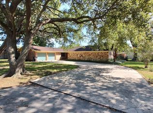 1717 N 29th St, Nederland, TX 77627