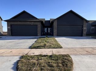 16319-21 W Lynndale St, Goddard, KS 67052