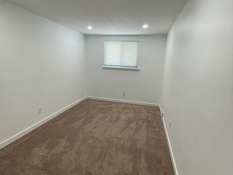 9405 Kirkwood Rd — Photo 18