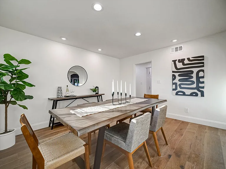 4732 Del Moreno Dr — Photo 50