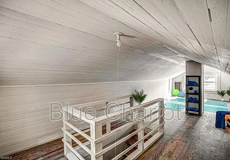 528 Short St — Photo 42