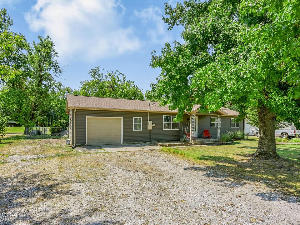 1st image of 106 Azalea St