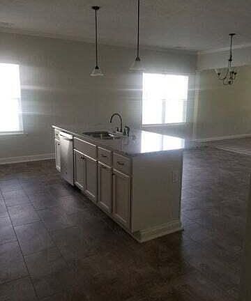 4th image of 554 Jensen Lane