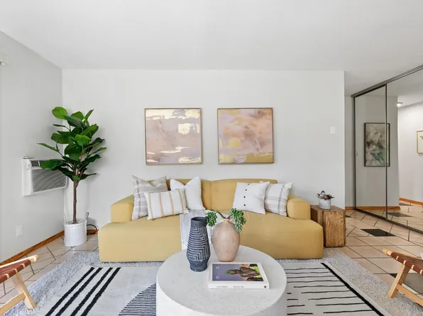 108 E Middlefield Rd APT D, Mountain View, CA 94043