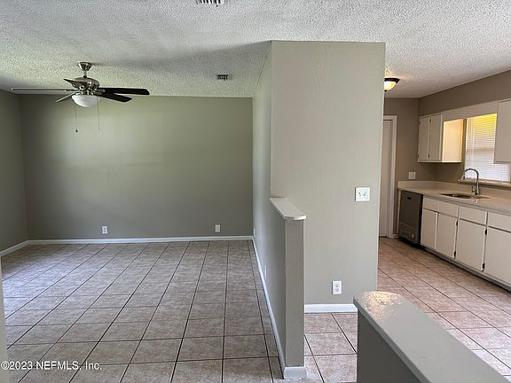 4th image of 1415 RIVER Street