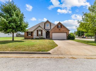 3852 W Peony Ter, Battlefield, MO 65619