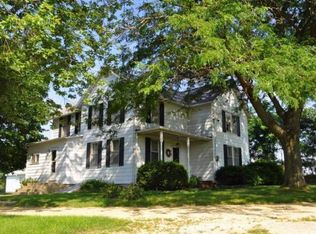 608 S 5th Ave, Forreston, IL 61030
