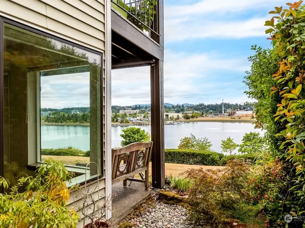 920 East Bay Drive NE #2D102, Olympia, WA 98506