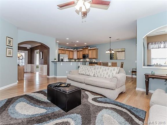 4th image of 48439 Snapdragon Ln