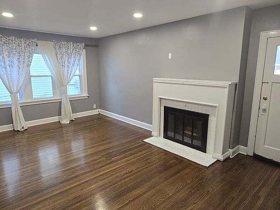 2nd image of 31 Marlowe Ave Floor 1
