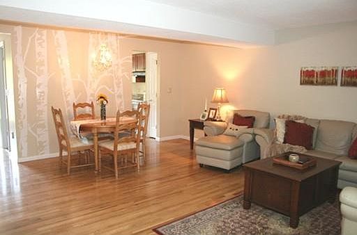 4th image of 602 Foxwood Cir