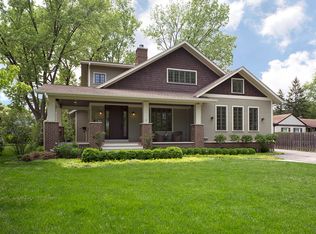 1720 Killarney Ln, Northbrook, IL 60062