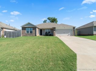 9167 S 253rd East Ave, Broken Arrow, OK 74014