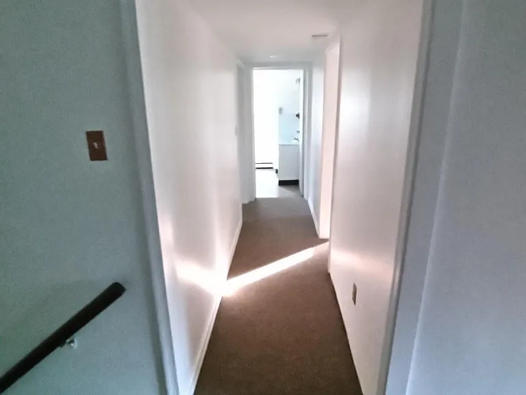 107 E Rockhill Rd — Photo 14
