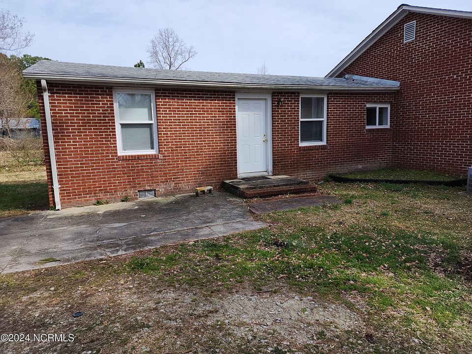 1st image of 221 Lakewood Dr Unit B