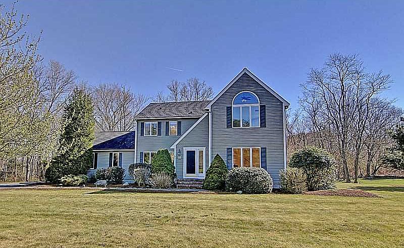 2nd image of 35 Le Ann Dr