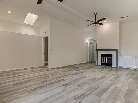 3rd image of 10716 Pennyback Park Dr NE