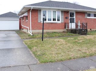 1130 Westmont Dr, Springfield, OH 45503