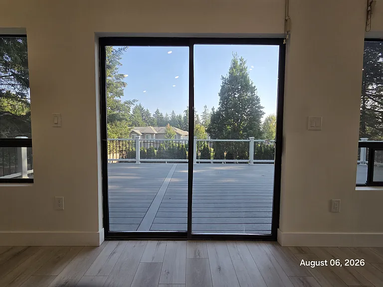 18654 NE 55th Way — Photo 6