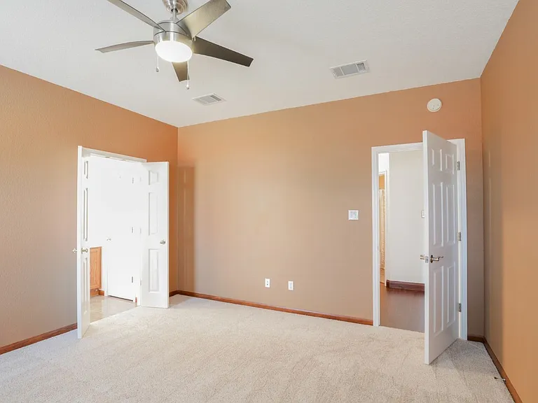 11810 Navasota St — Photo 12