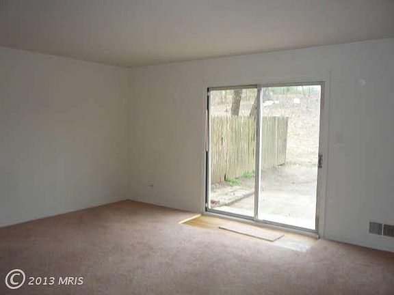 2nd image of 2908 Williamsburg Ct