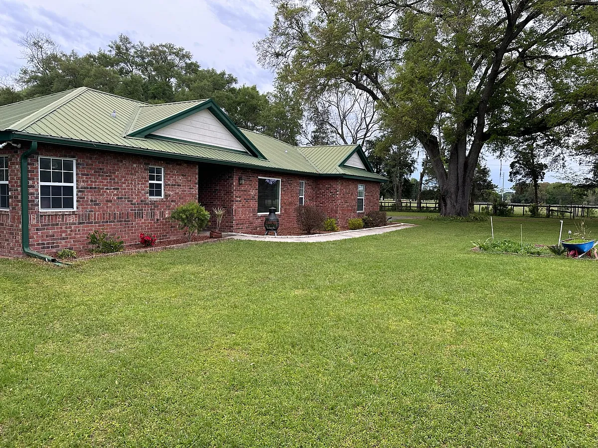 Building Photo - 21429 NW 165th Ave