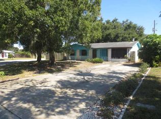 8511 River Oaks Dr, Tampa, FL 33615