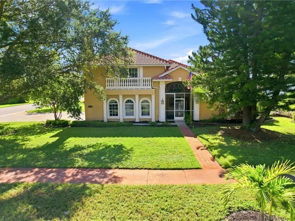 2312 Kings Lake BLVD, NAPLES, FL 34112