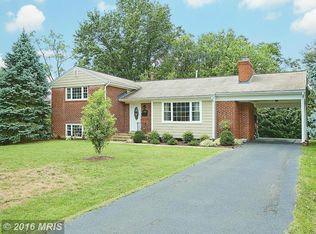2304 Barbour Rd, Falls Church, VA 22043