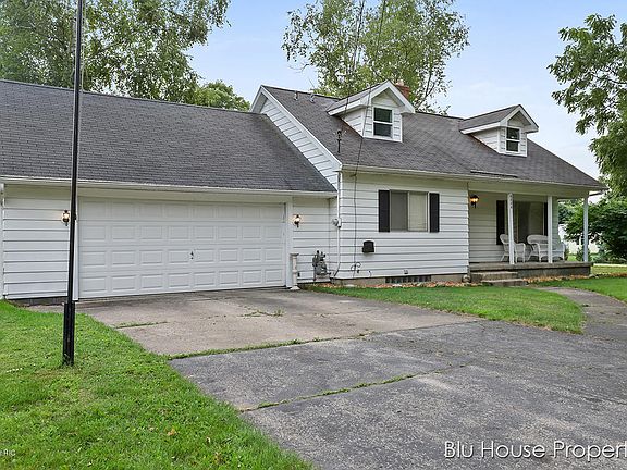 3rd image of 6886 Brewer Ave NE