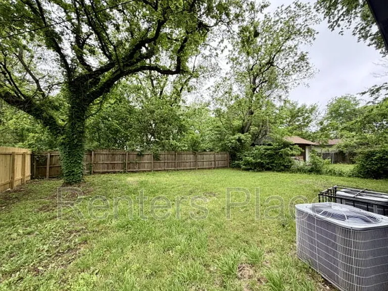 2326 N Atlanta Pl — Photo 14