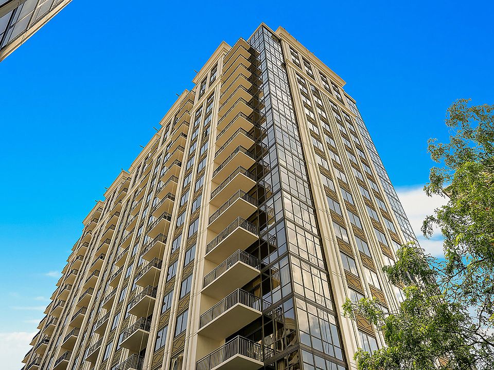 1st image of 1322 S Prairie Ave Unit 1203