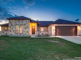 117 Park Mdw, Poth, TX 78147