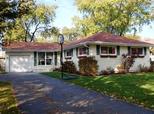 418 S Erie St, Wheaton, IL 60187