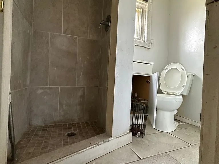 1232 West Somerset Street — Photo 24
