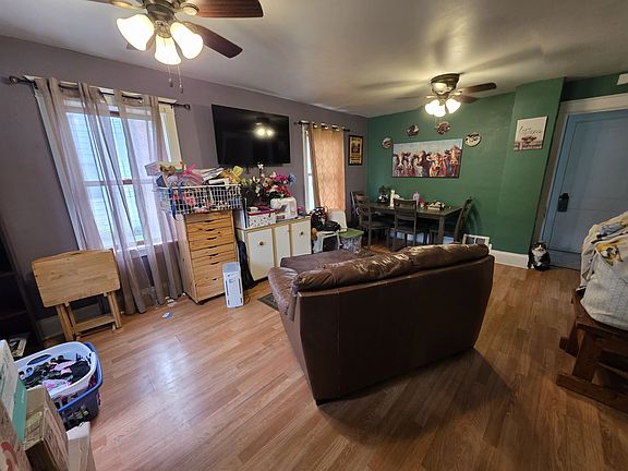 5th image of 116 Waupun St