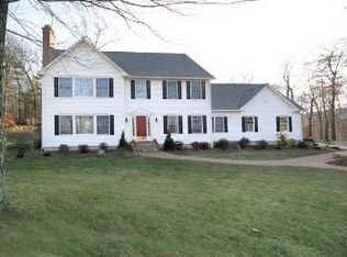 5 Valley View Dr, Wilbraham, MA 01095