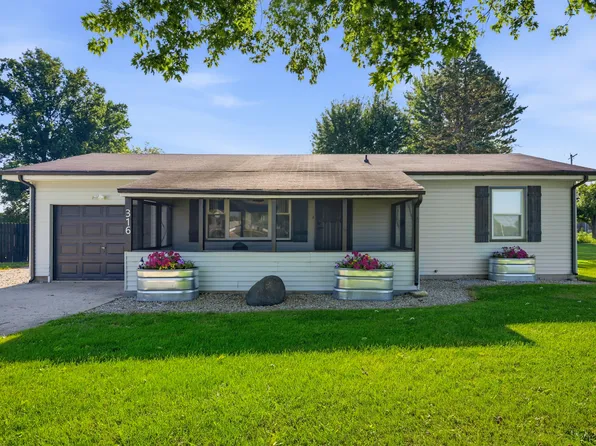316 S Woodward St, Lapel, IN 46051